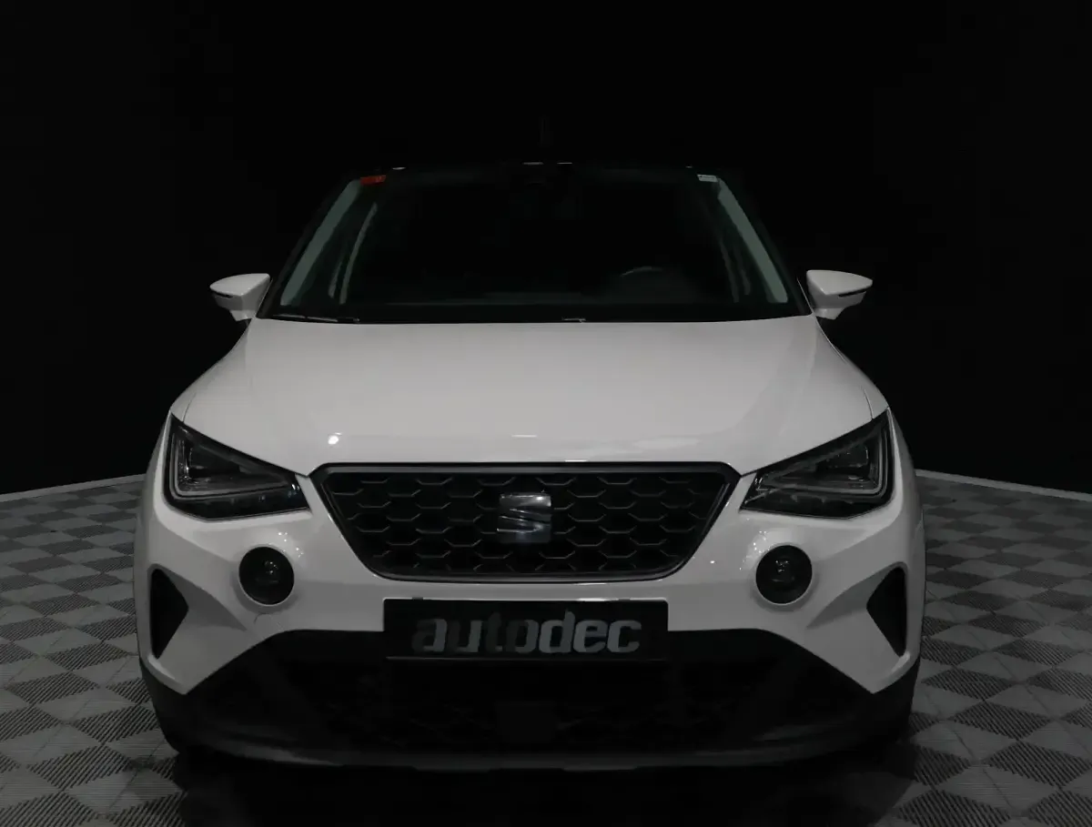 Usado Seat Arona Style 110 CV (80 kW) 2021 Blanco SUV