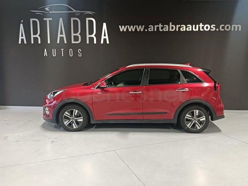 Usado Kia Niro 141 CV (103 kW) 2020 Granate SUV