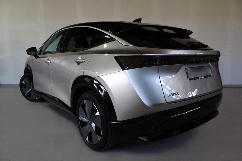 Usado Nissan Ariya Evolve 177 kW (242 CV) 2022 Shirogane silver+ninja black a SUV