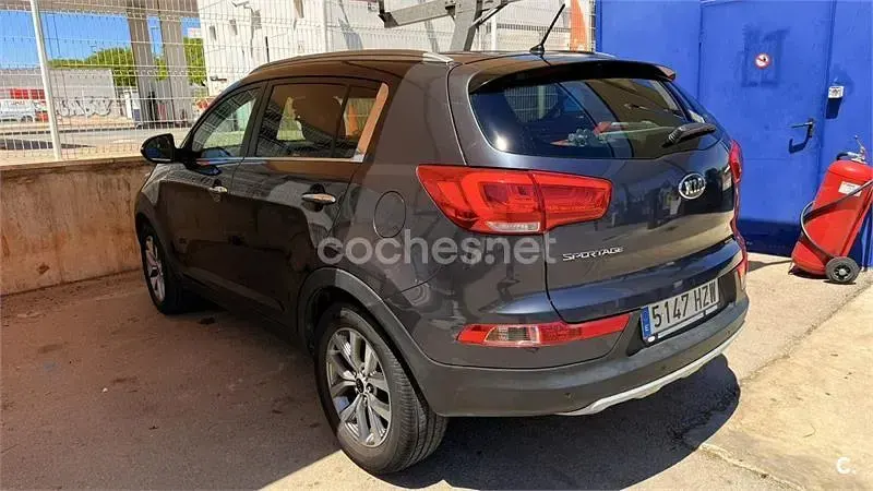 Usado Kia Sportage 135 CV (99 kW) 2014 Gris / plata SUV
