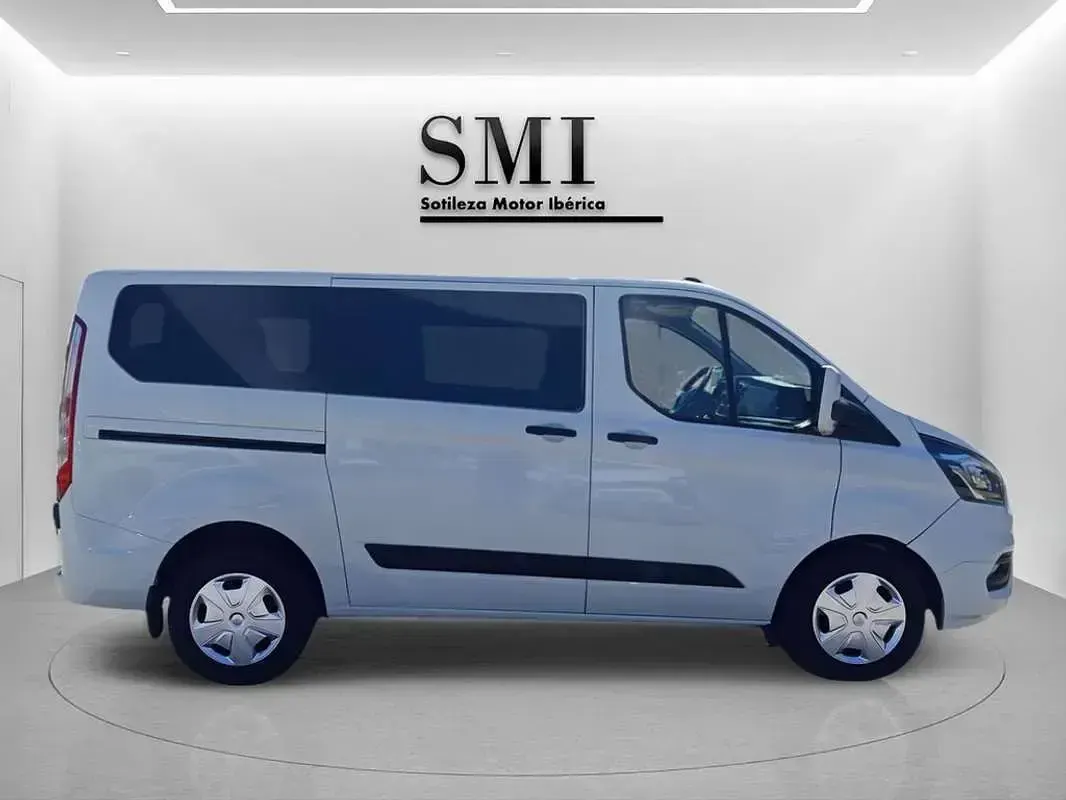 Usado Ford Transit Custom Trend 150 CV (110 kW) 2023 Blanco Familiar