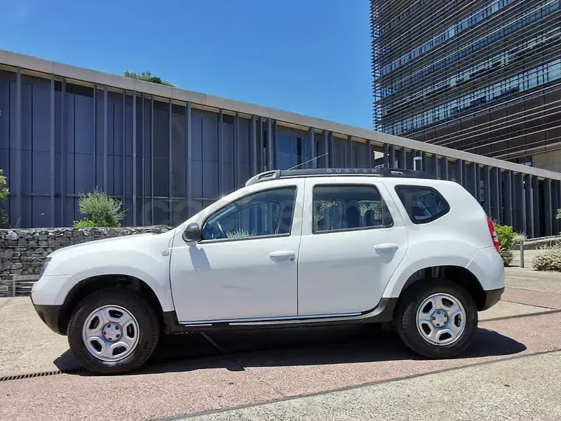 Usado Dacia Duster Lauréate 110 CV (80 kW) 2016 Blanco SUV