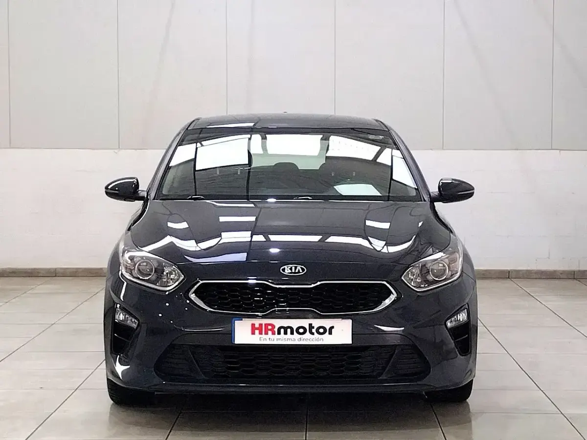Usado Kia Ceed 136 CV (100 kW) 2020 Gris Utilitario