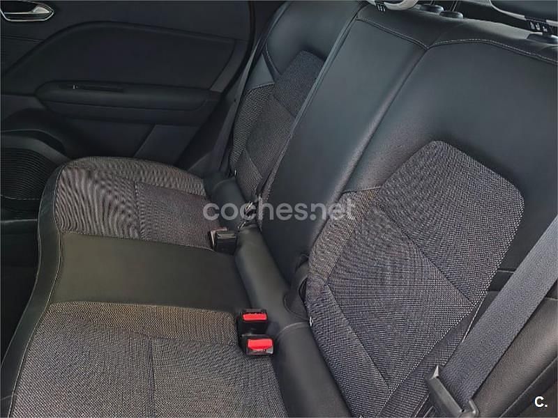 Usado Renault Captur Zen 100 CV (73 kW) 2020 Marrón SUV