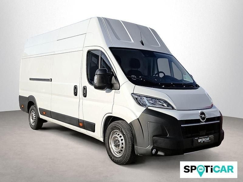 Usado Opel Movano 140 CV (102 kW) 2024 Blanco Berlina