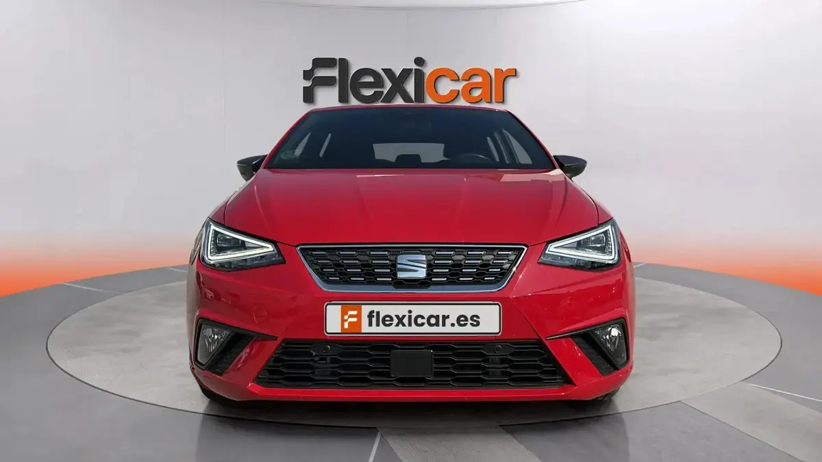 Usado Seat Ibiza FR 116 CV (85 kW) 2024 Rojo Utilitario