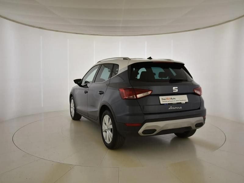 Usado Seat Arona Xperience 115 CV (84 kW) 2025 Gris/plata SUV