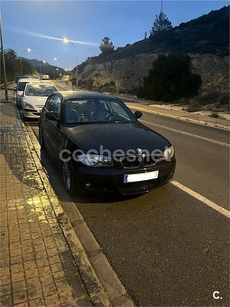 Negro Usado 2011 BMW 118 Utilitario | 8000 € (Super precio) - Imagen 1/4
