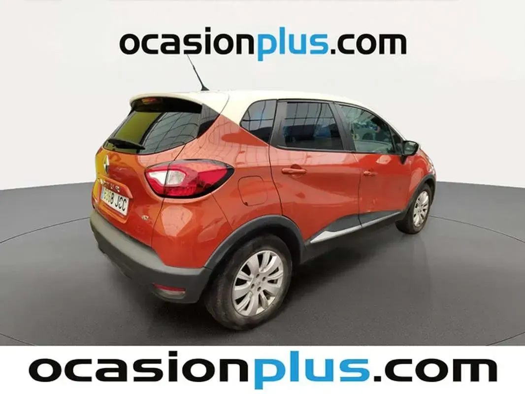 Usado Renault Captur Intens 90 CV (66 kW) 2015 Naranja SUV