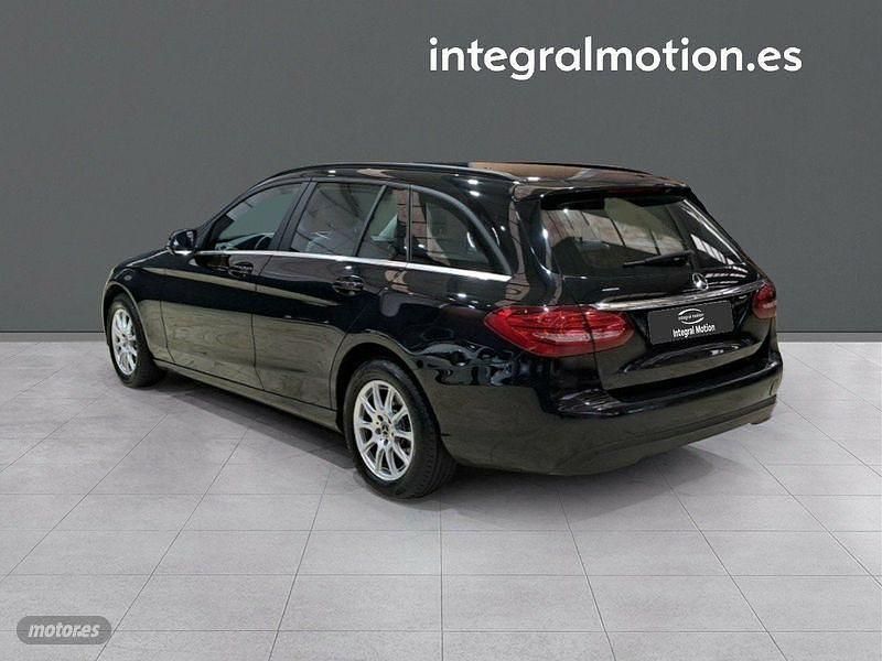 Usado Mercedes C220 170 CV (125 kW) 2017 Negro Berlina