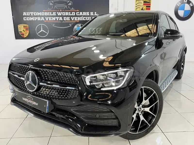 Usado Mercedes GLC300e 320 CV (235 kW) 2021 Negro Coupe