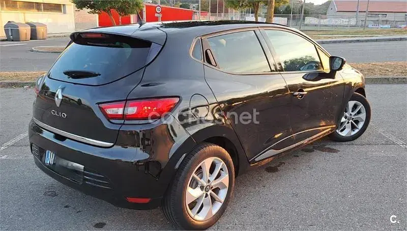 Usado Renault Clio IV LIMITED 75 CV (55 kW) 2017 Negro Berlina