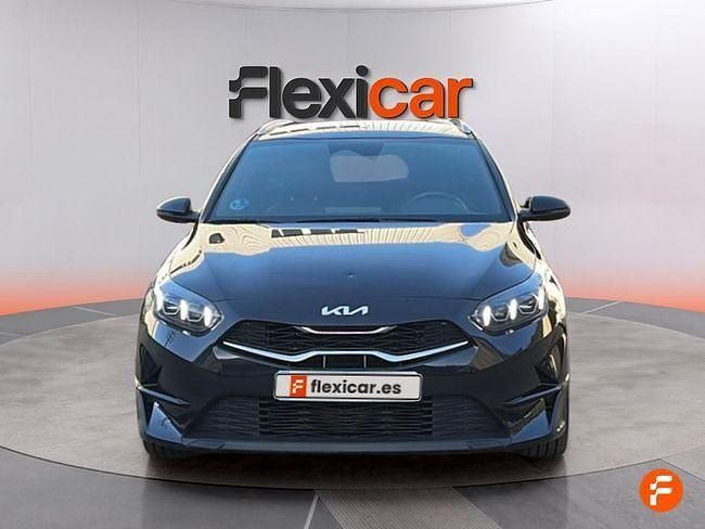 Usado Kia Ceed Style 100 CV (73 kW) 2025 Negro Utilitario