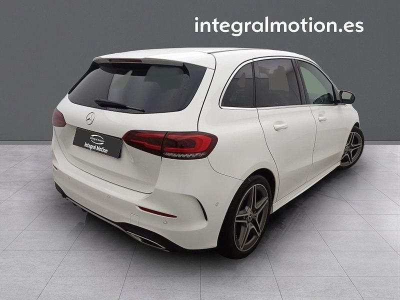 Usado Mercedes B200 163 CV (119 kW) 2019 Blanco Monovolumen