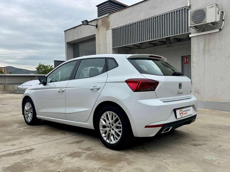 Usado Seat Ibiza FR 116 CV (85 kW) 2024 Blanco Utilitario