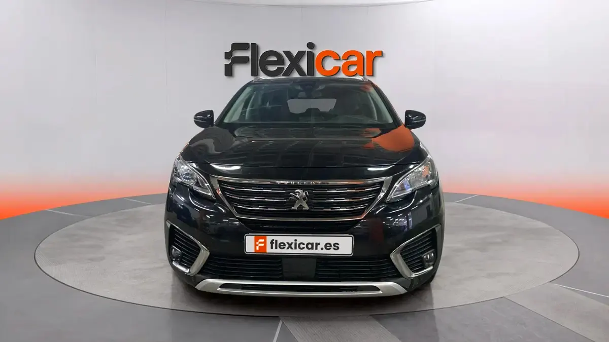 Usado Peugeot 5008 Allure 131 CV (96 kW) 2018 Beige SUV