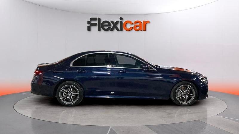 Usado Mercedes E220 194 CV (142 kW) 2021 Azul Berlina