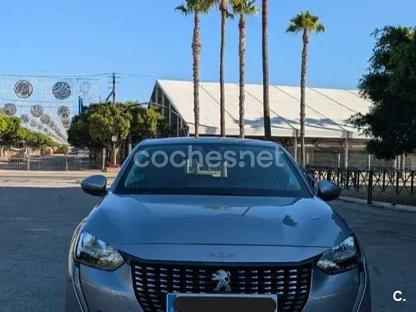 Usado Peugeot 208 Active 75 CV (55 kW) 2020 Gris / plata Utilitario