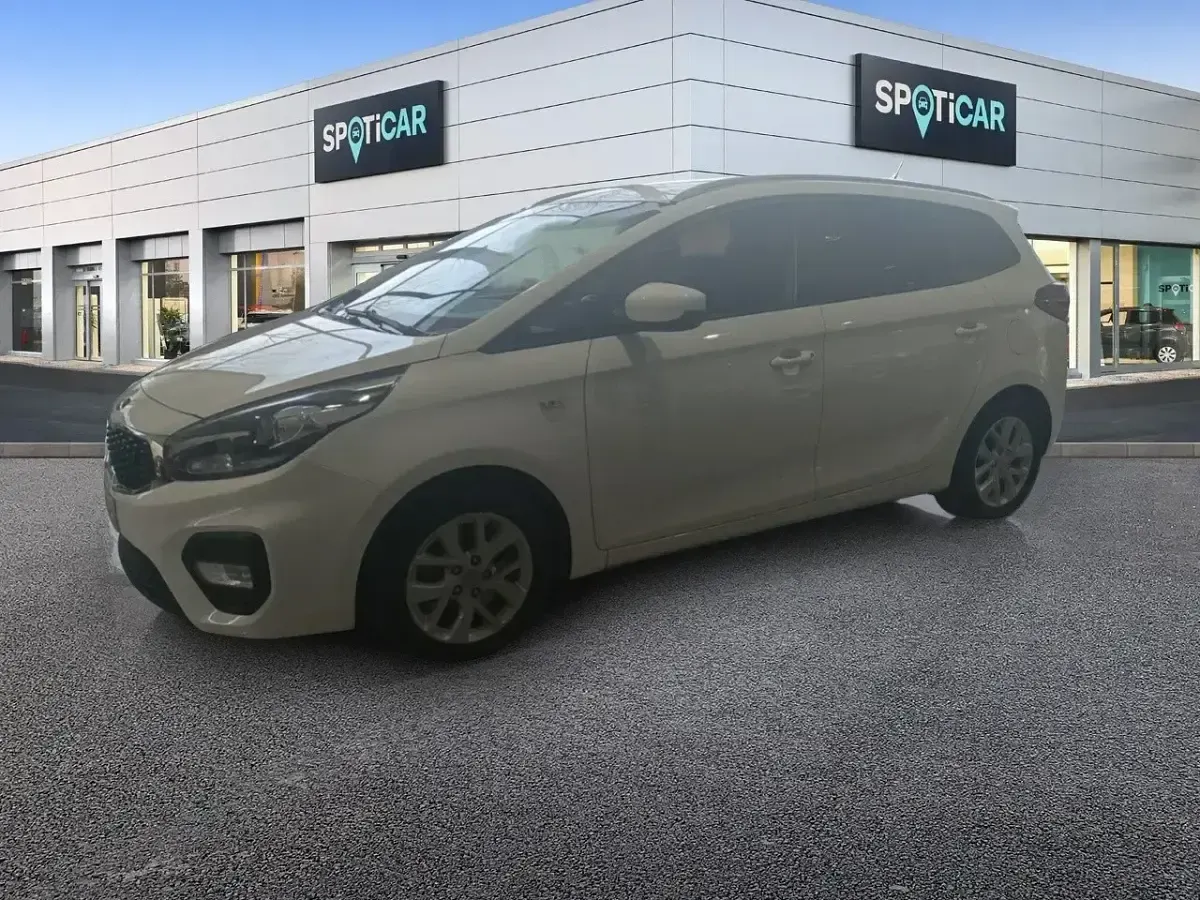 Usado Kia Carens 136 CV (100 kW) 2018 Blanco Monovolumen