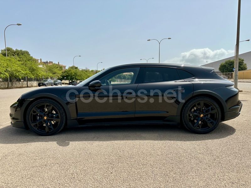 Usado Porsche Taycan Cross Turismo 300 kW (408 CV) 2023 Negro jet metalizado Berlina