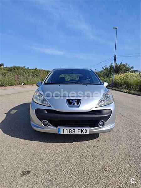 Usado Peugeot 207 90 CV (66 kW) 2007 Gris / plata Berlina