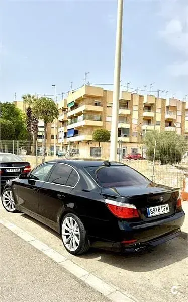 Usado BMW 523 177 CV (130 kW) 2005 Negro Berlina