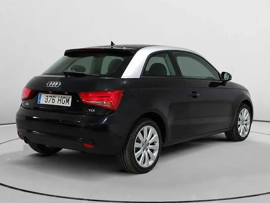 Usado Audi A1 Ambition 105 CV (77 kW) 2011 Negro Utilitario