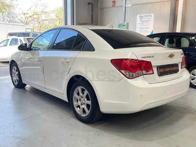 Usado Chevrolet Cruze LS 163 HP (119 kW) 2011 Branco Sedan