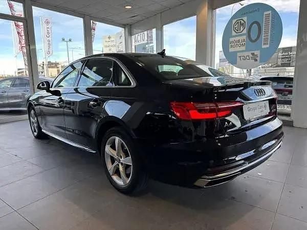 Begagnad Audi A4 Advanced Plus 190 HK (139 kW) 2020 Orange Sedan