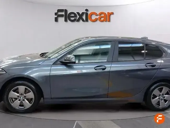 Usado BMW 116 116 CV (85 kW) 2021 Gris / plata Utilitario