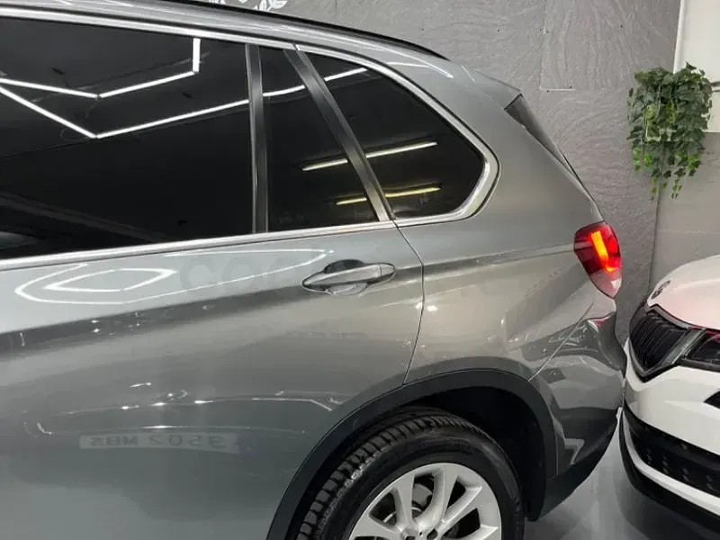 Usado BMW X5 258 CV (189 kW) 2017 Gris / plata SUV