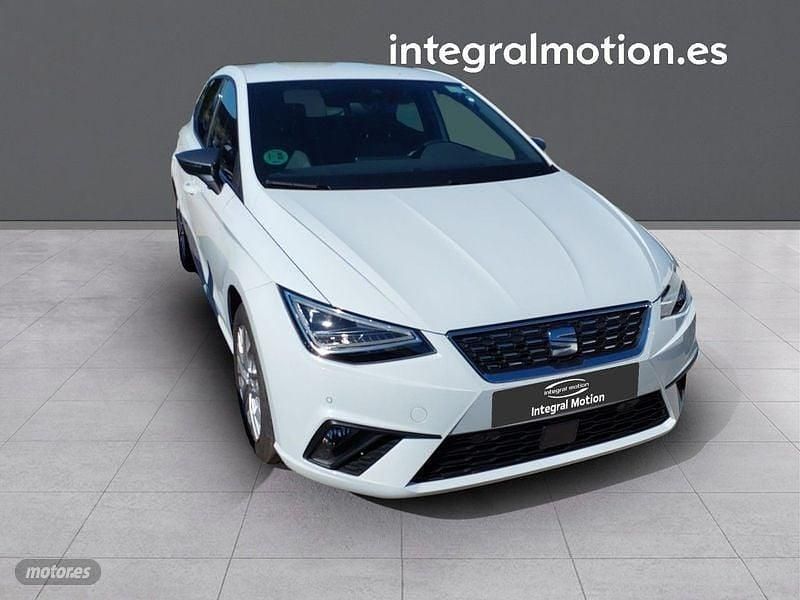 Blanco Usado 2025 Seat Ibiza XCELLENCE Berlina | 20.500 € (Un poco caro) - Imagen 1/4