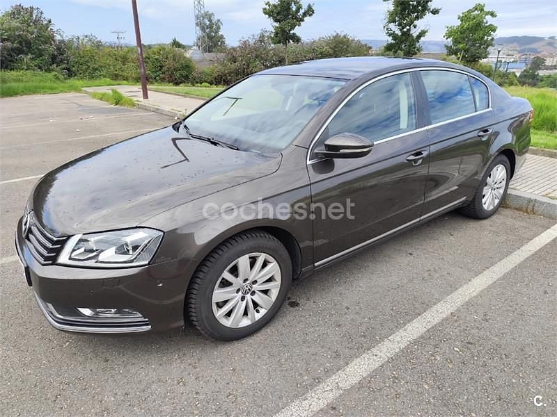 Marrón Usado 2014 VW Passat Edition Berlina | 13.500 € (Precio justo) - Imagen 1/4