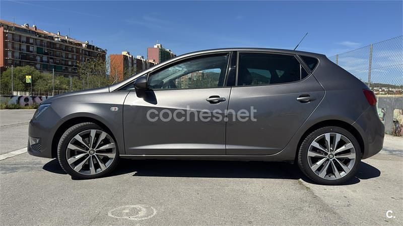 Usado Seat Ibiza FR 115 HP (84 kW) 2017 Cinzento Sedan