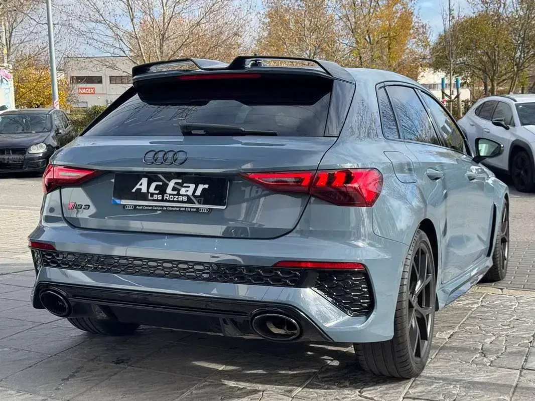 Usado Audi RS3 Sportback 400 CV (294 kW) 2023 Gris Utilitario