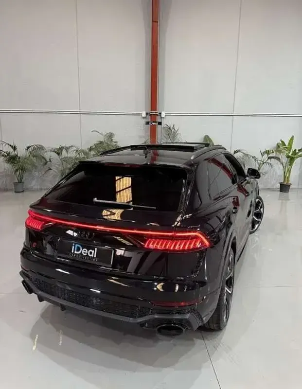 Usado Audi Q8 Advanced Plus 600 CV (441 kW) 2020 Negro SUV
