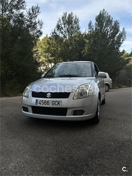 Gris / plata Usado 2008 Suzuki Swift GL Berlina | 3795 € (Precio justo) - Imagen 1/4