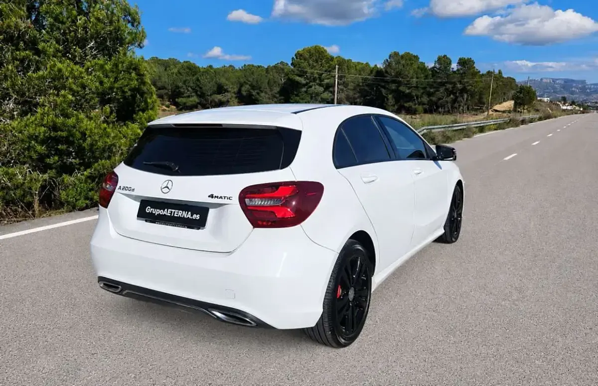 Usado Mercedes A200 136 CV (100 kW) 2016 Blanco Utilitario