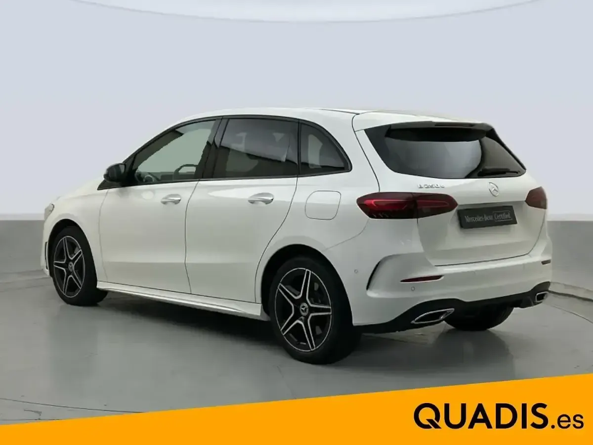Begagnad Mercedes B250e AMG line 218 HK (160 kW) 2025 Vit Minibuss