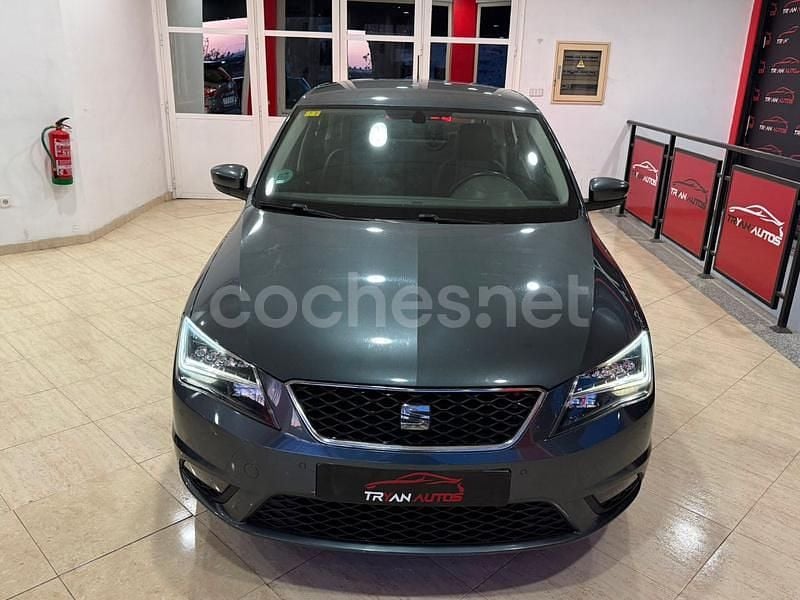 Usado Seat Toledo Style 115 CV (84 kW) 2016 Gris / plata Berlina