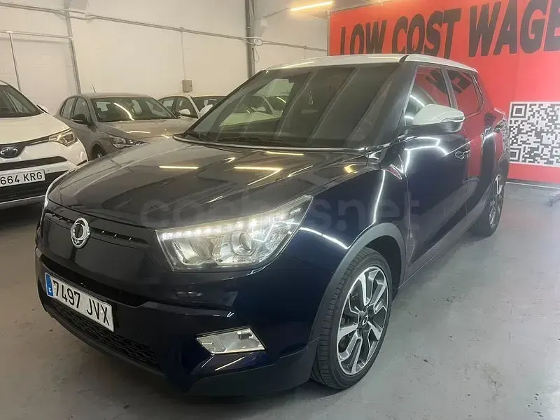 Usado SsangYong Tivoli 115 CV (84 kW) 2016 Azul SUV