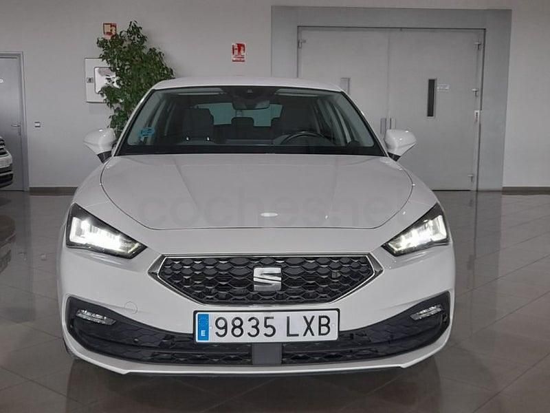 Usado Seat Leon Style 115 CV (84 kW) 2022 Blanco Berlina