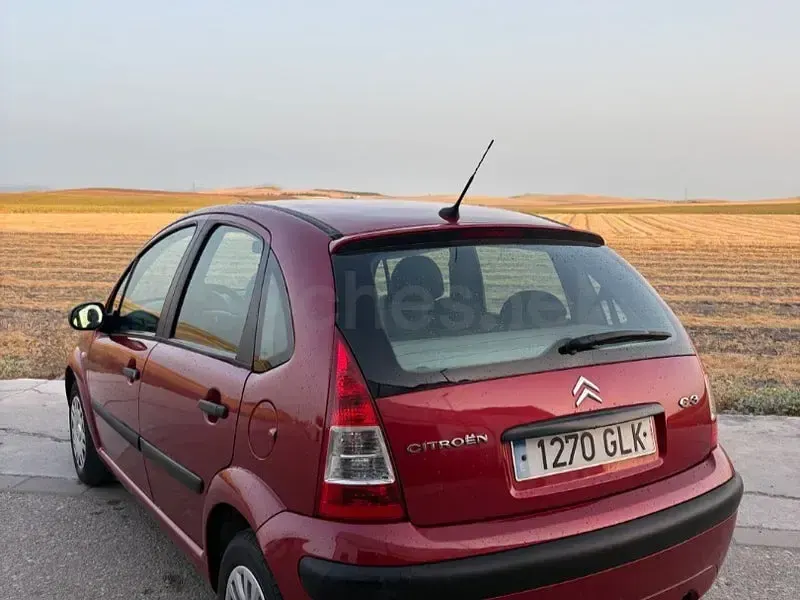 Usado Citroën C3 Furio 61 CV (44 kW) 2009 Granate Berlina