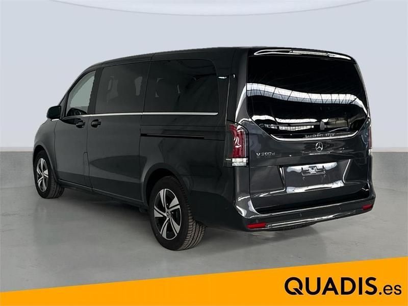 Nuevo Mercedes V300 Avantgarde 237 CV (174 kW) 2025 Gris grafito Monovolumen