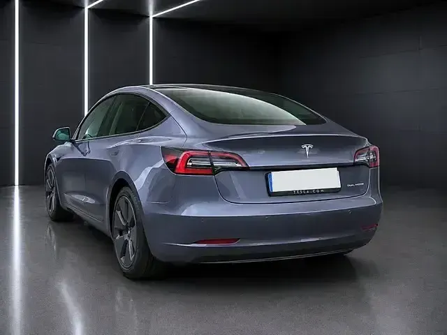 Occasion Tesla Model 3 366 kW (498 PK) 2022 Grijs Sedan