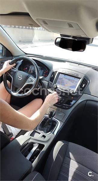 Gris / plata Usado 2017 Opel Insignia Country Tourer Familiar | 10.000 € - Imagen 1/1