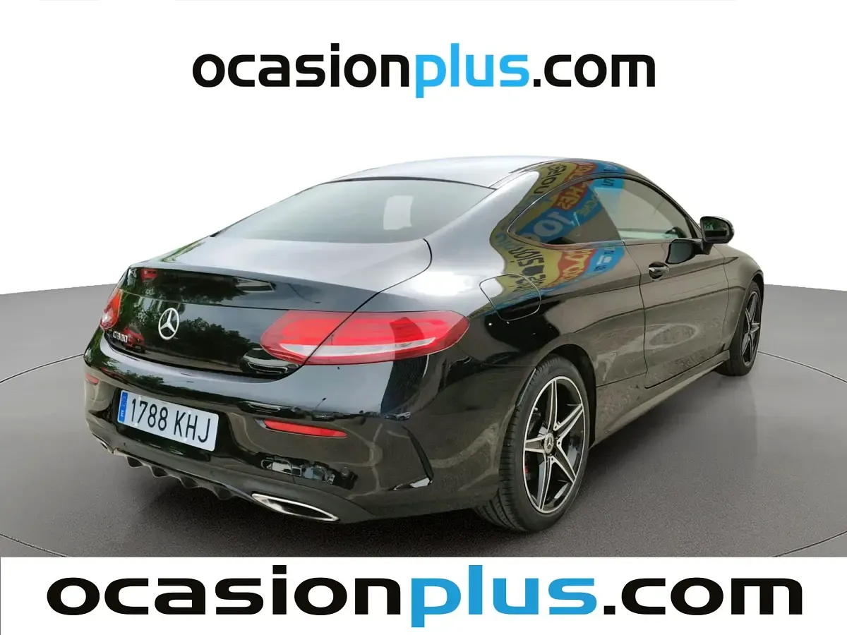 Usado Mercedes 300 AMG 245 CV (180 kW) 2018 Negro Coupe