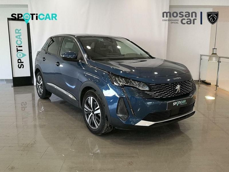 Usado Peugeot 3008 Allure 131 CV (96 kW) 2024 Azul SUV