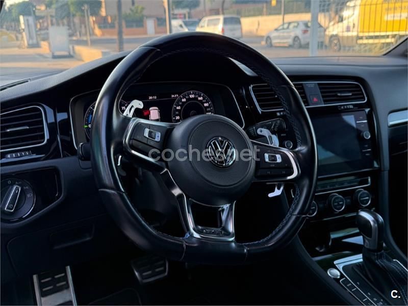 Negro Usado 2020 VW Golf VII GTE Berlina | 24.990 € (Un poco caro) - Imagen 1/4