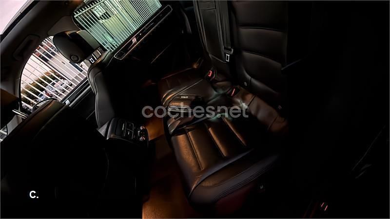 Negro Usado 2013 VW Touareg R-line SUV | 24.900 € - Imagen 1/4